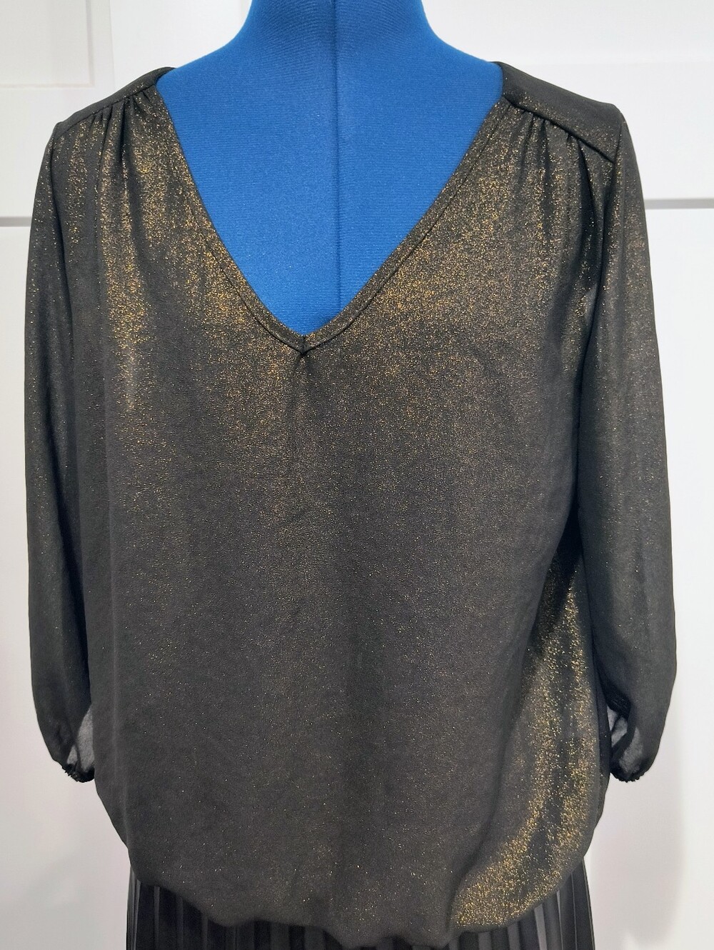 KLd Signature Women's Black Metallic V-Neck Blouse with Subtle Gold Sheen